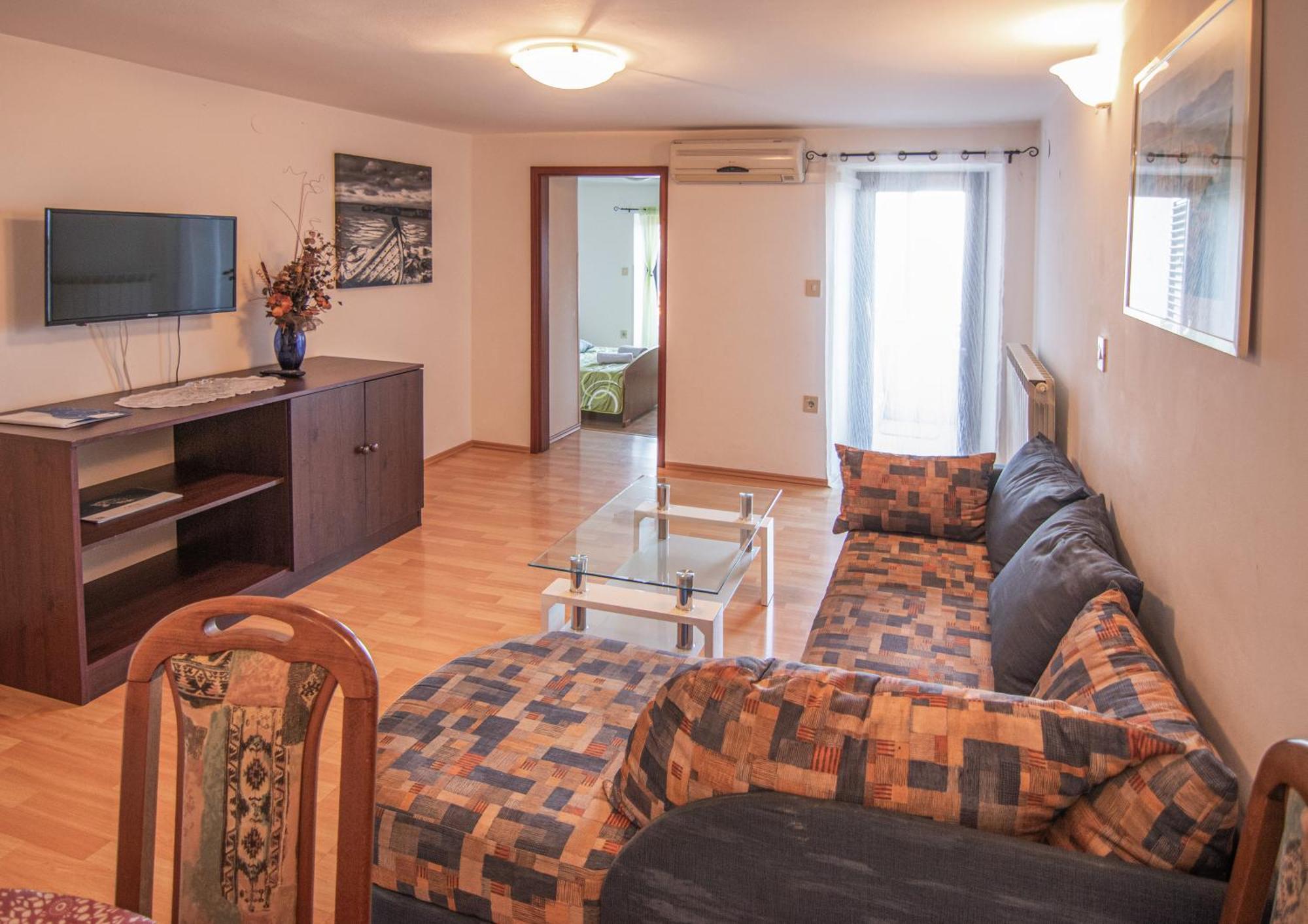 Grzin Apartment *
